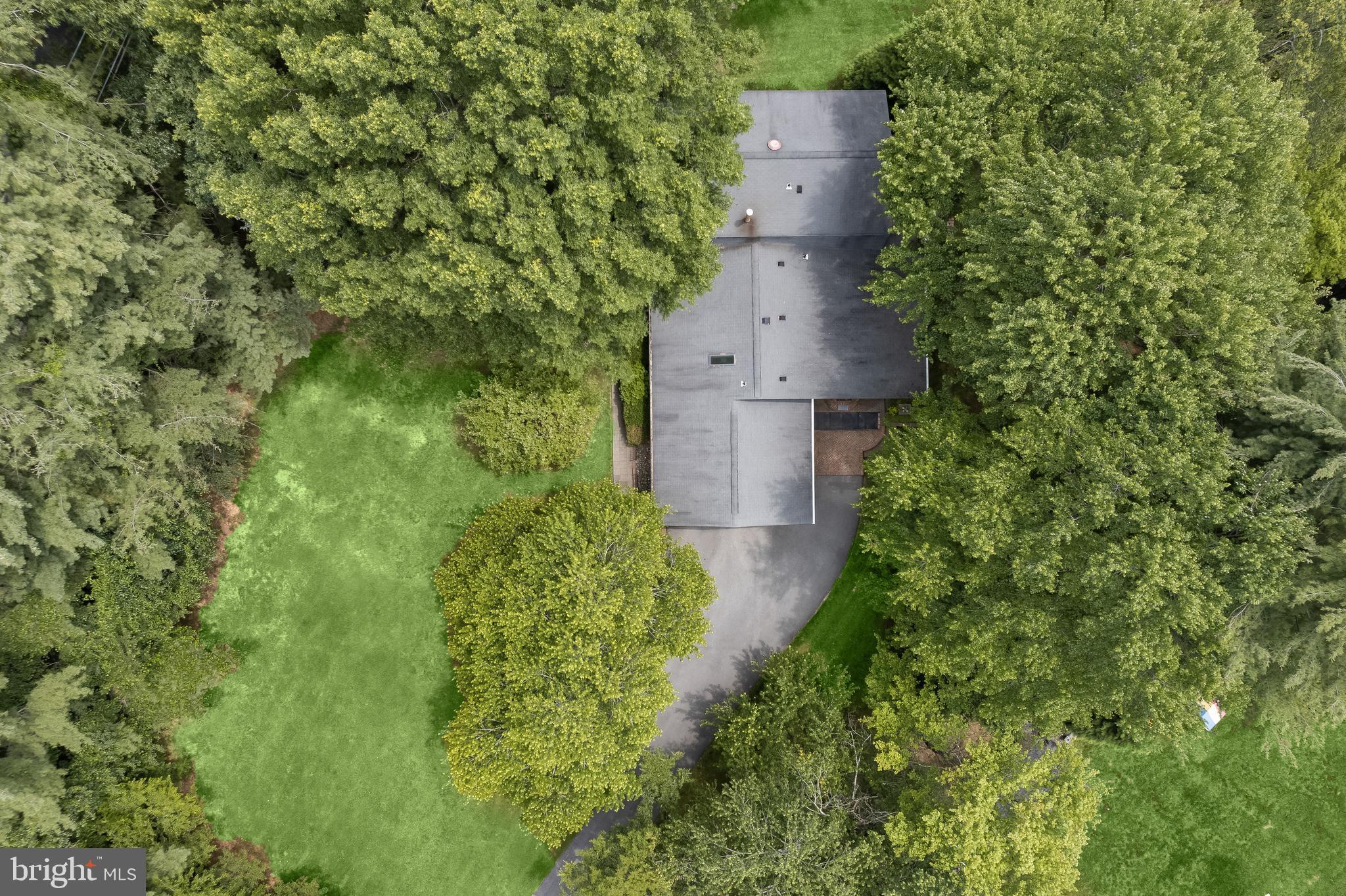 LAYTONSVILLE KNOLLS - Residential