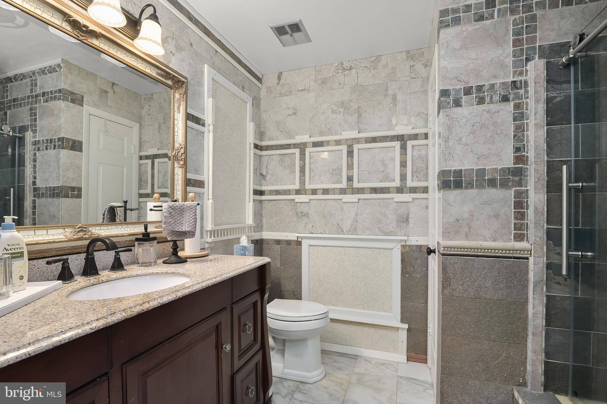 LAYTONSVILLE KNOLLS - Residential