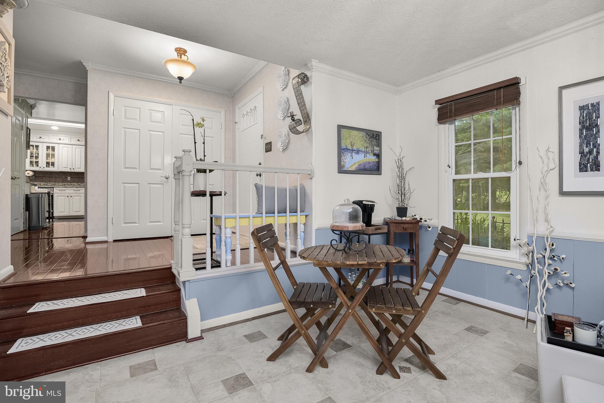 LAYTONSVILLE KNOLLS - Residential