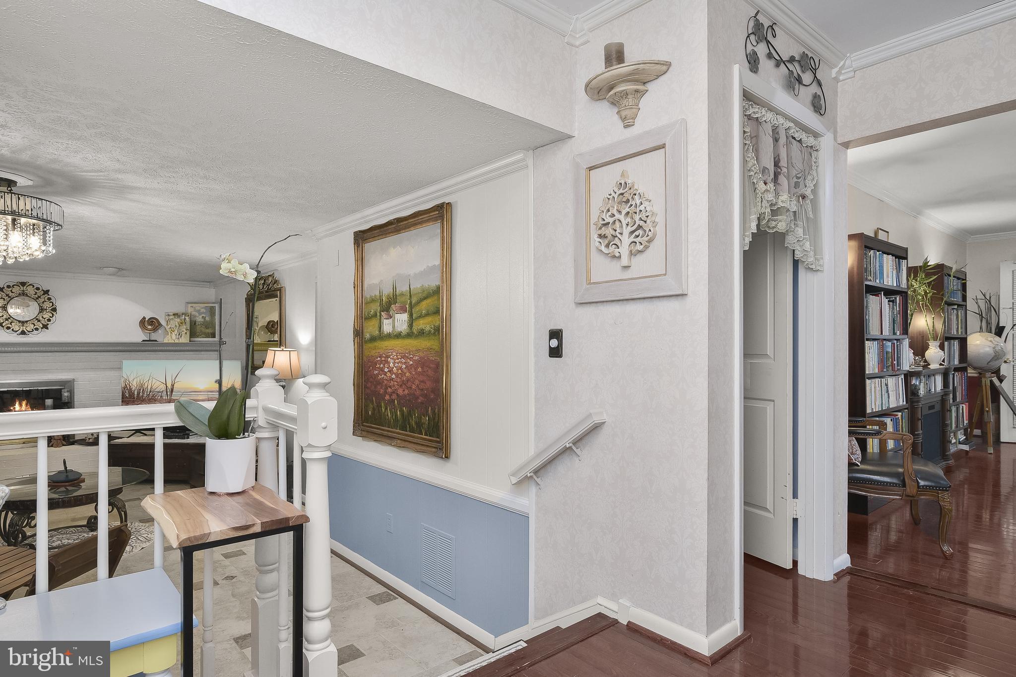 LAYTONSVILLE KNOLLS - Residential