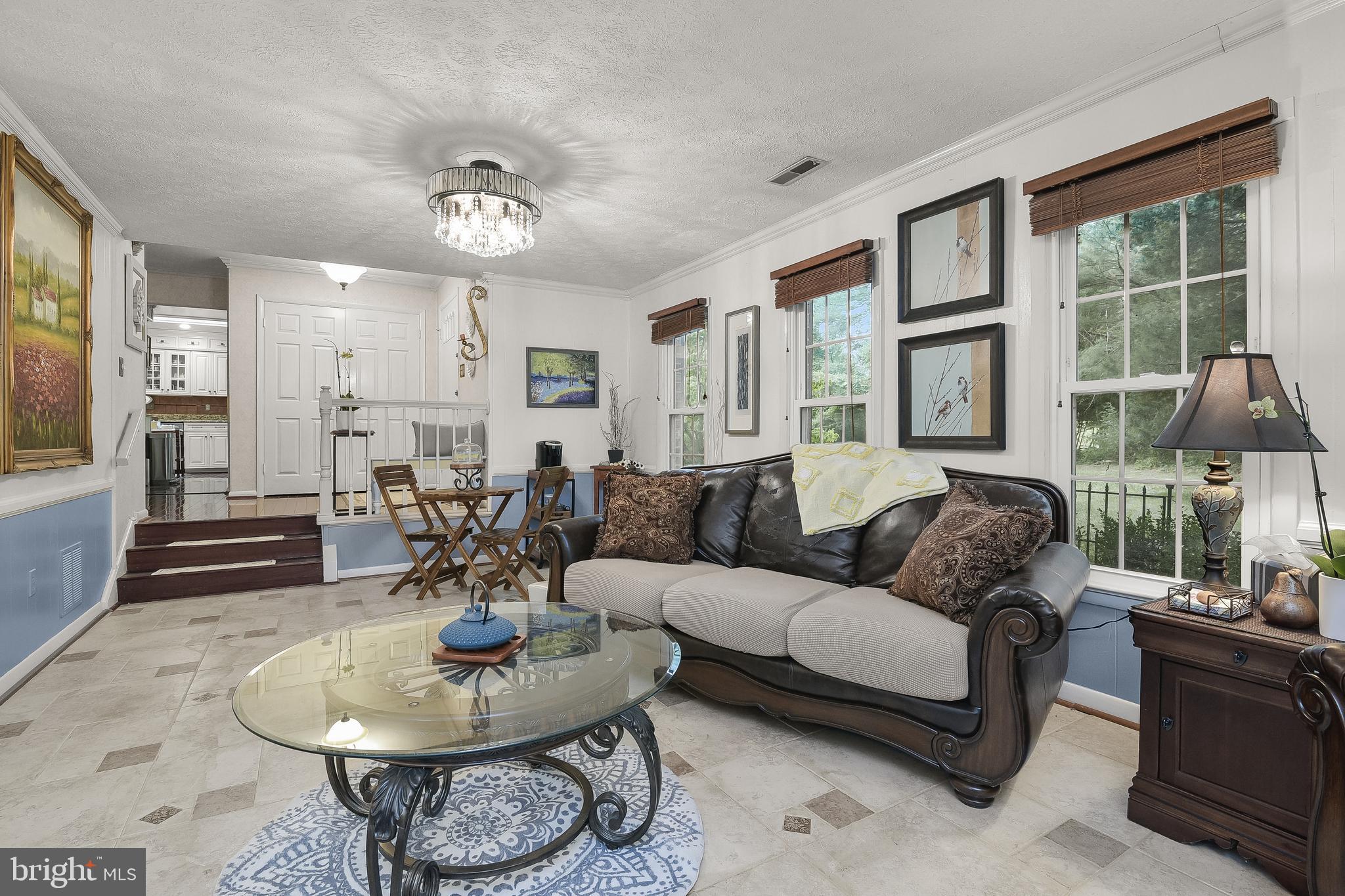 LAYTONSVILLE KNOLLS - Residential