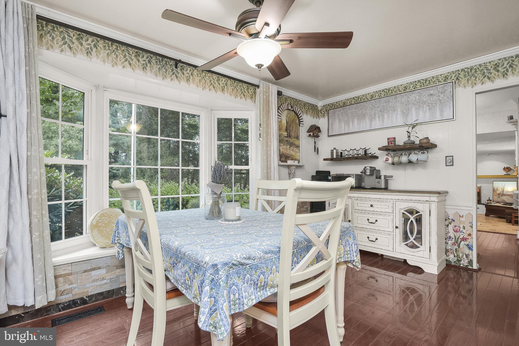 LAYTONSVILLE KNOLLS - Residential