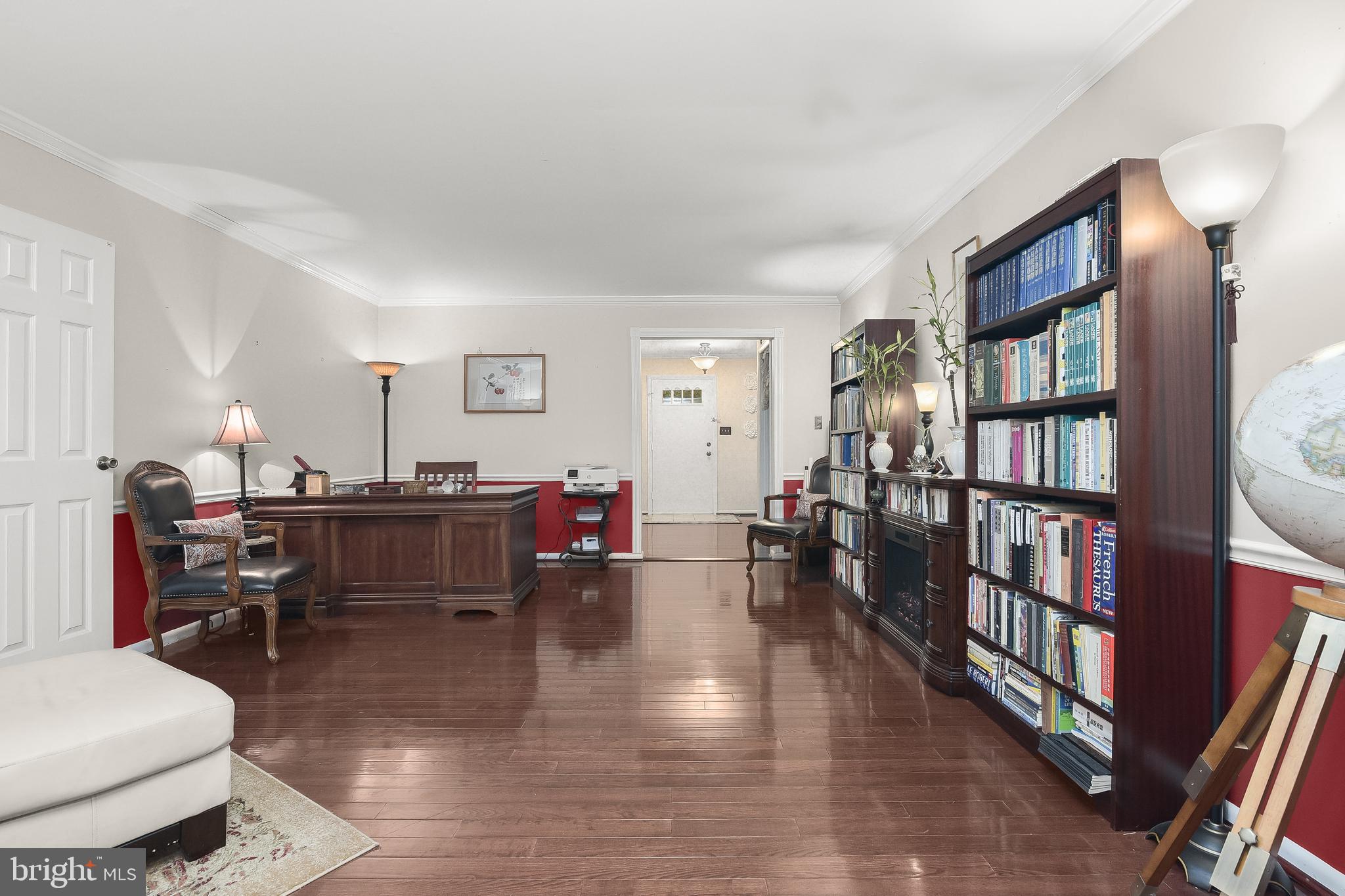 LAYTONSVILLE KNOLLS - Residential