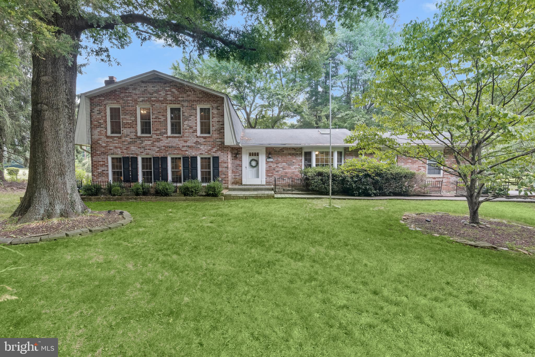 LAYTONSVILLE KNOLLS - Residential