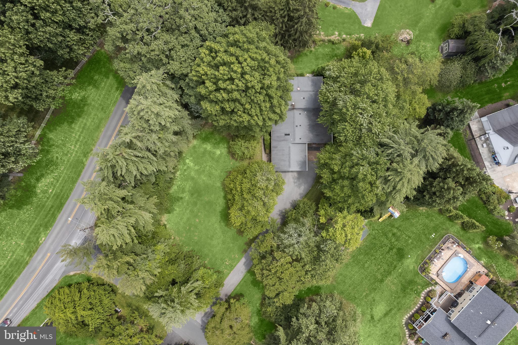 LAYTONSVILLE KNOLLS - Residential