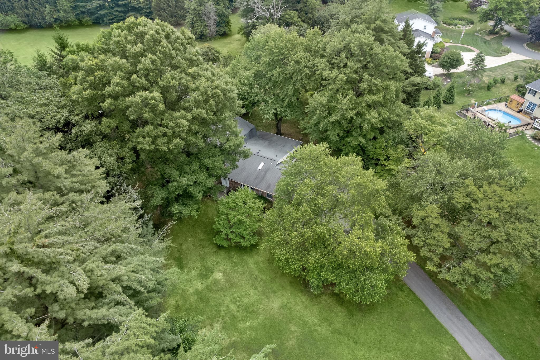 LAYTONSVILLE KNOLLS - Residential