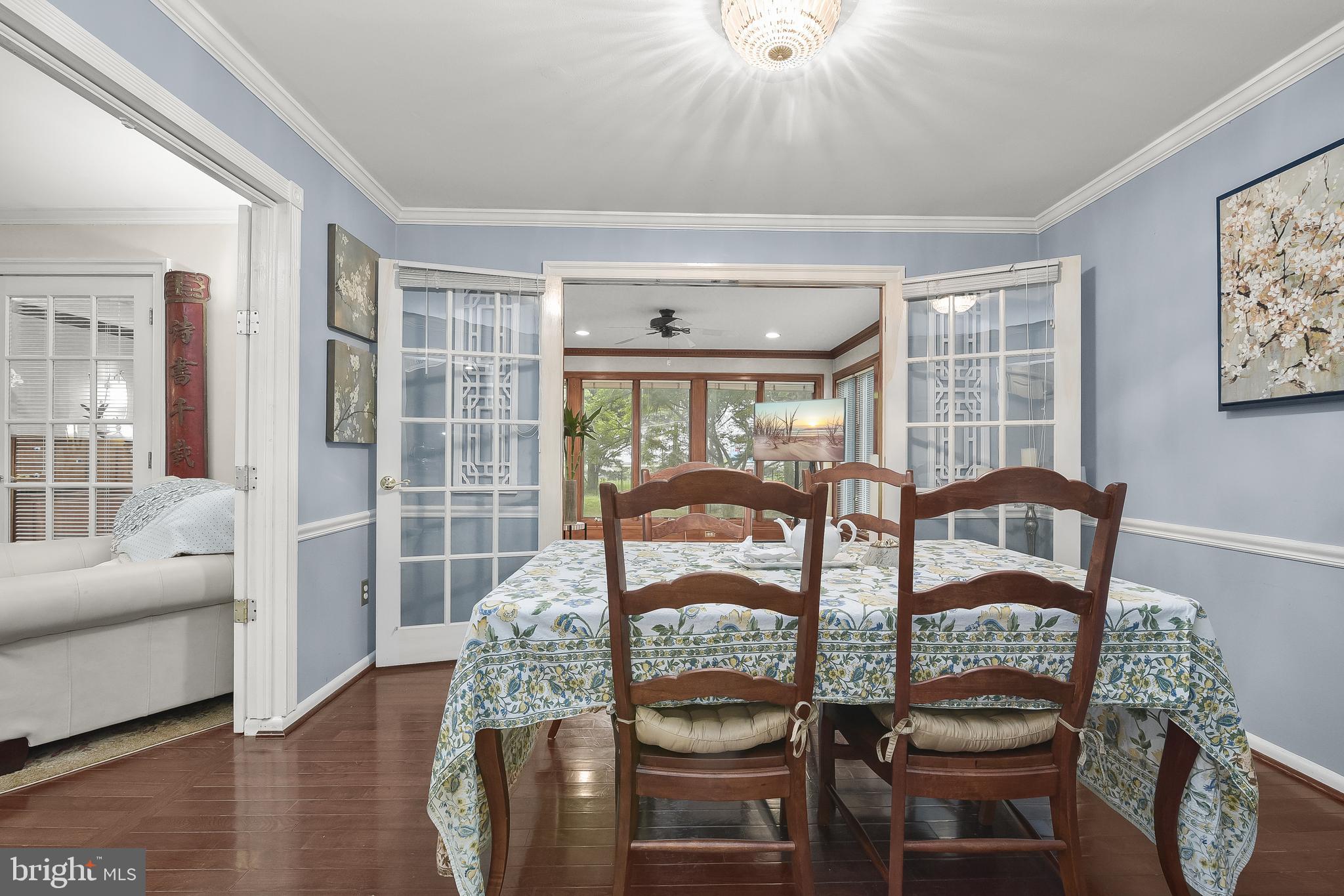 LAYTONSVILLE KNOLLS - Residential