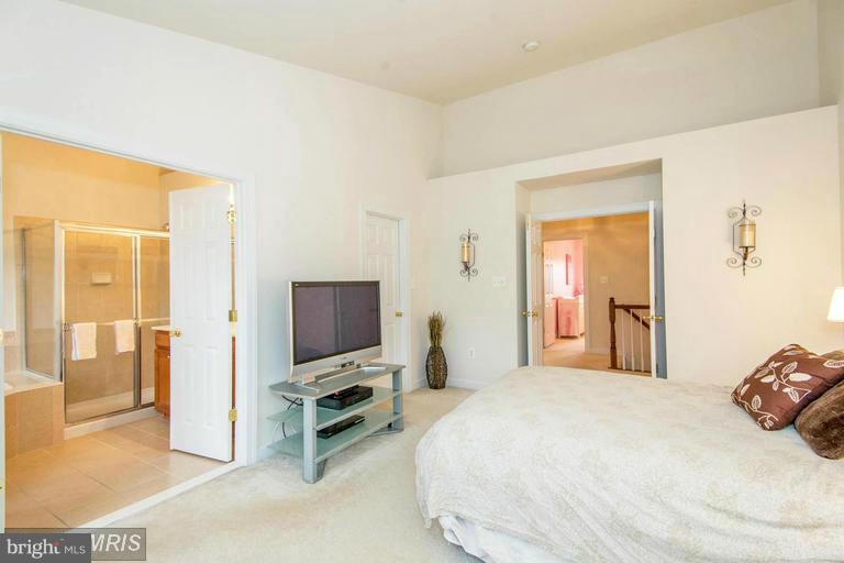 LAUREL HIGHLANDS - Residential Lease