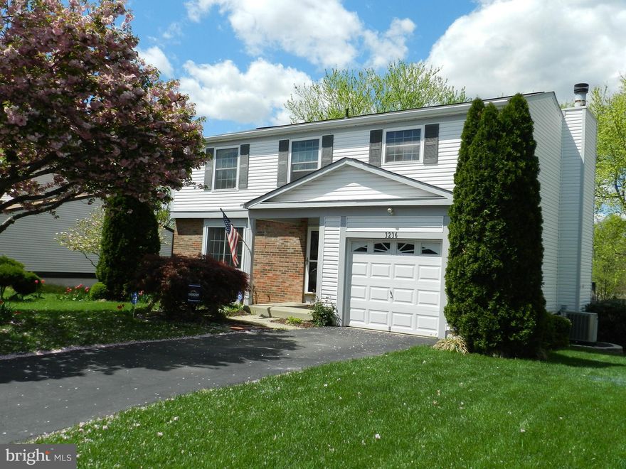 IMMACULATE POTTERY BARN LIKE HOME>MASTER BDRM HAS WI CLOSET>KITCHEN FEATURES STAINLESS STEEL APPLIANCES,GRANITE COUNTERS>HRDWD FLOORS>COZY FM WWOOD BURNING FP>LARGE RR WALKS OUT TO 3 LEVEL DECK & COVERED PORCH & WET BAR>GORGEOUS IN-GROUND POOL AND LOVELY LANDSCAPED YARD>FENCED YARD>EASY ACCESS TO MAJOR ARTERIES & LESS THAN 3 MILES TO COMMUTER LOT>SHOPPING IS WALKABLE>LONG TERM LEASE PREFERRED