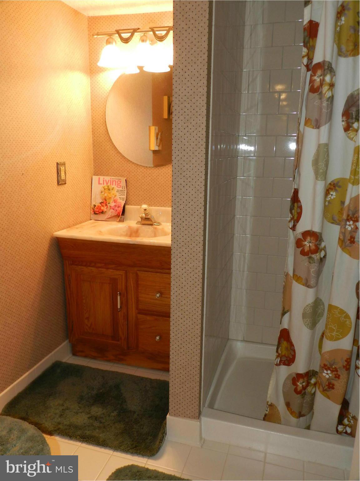 ROLLINGWOOD VILLAGE - Residential Lease