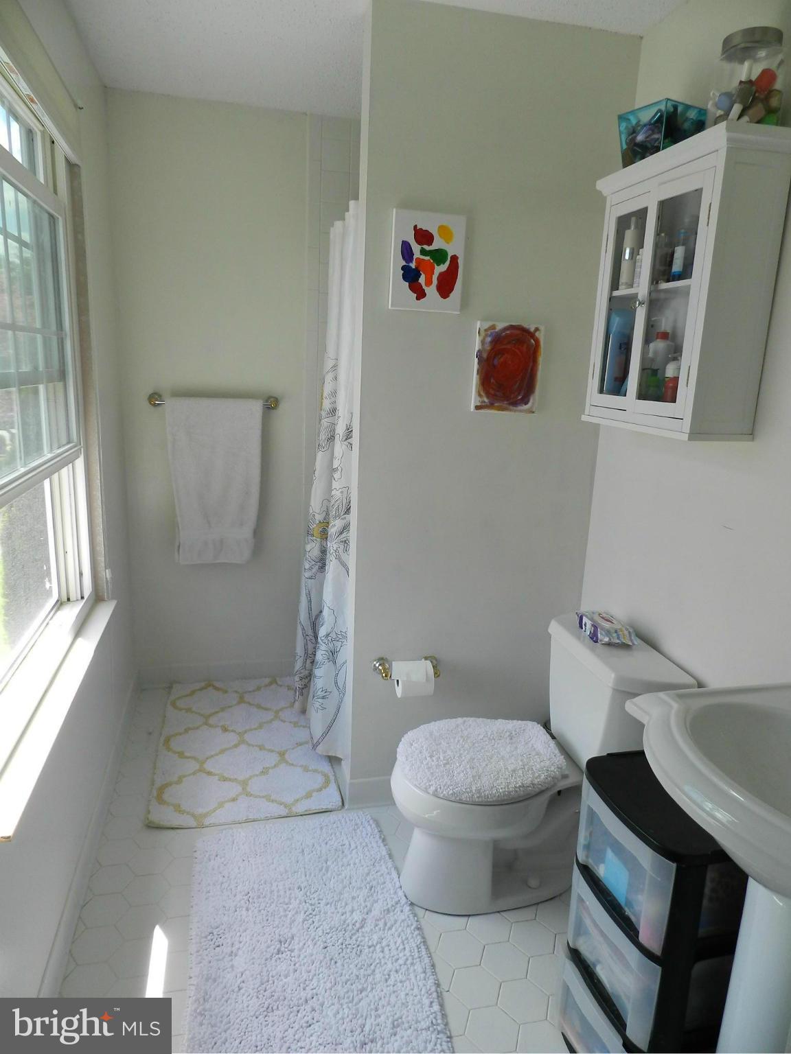 ROLLINGWOOD VILLAGE - Residential Lease