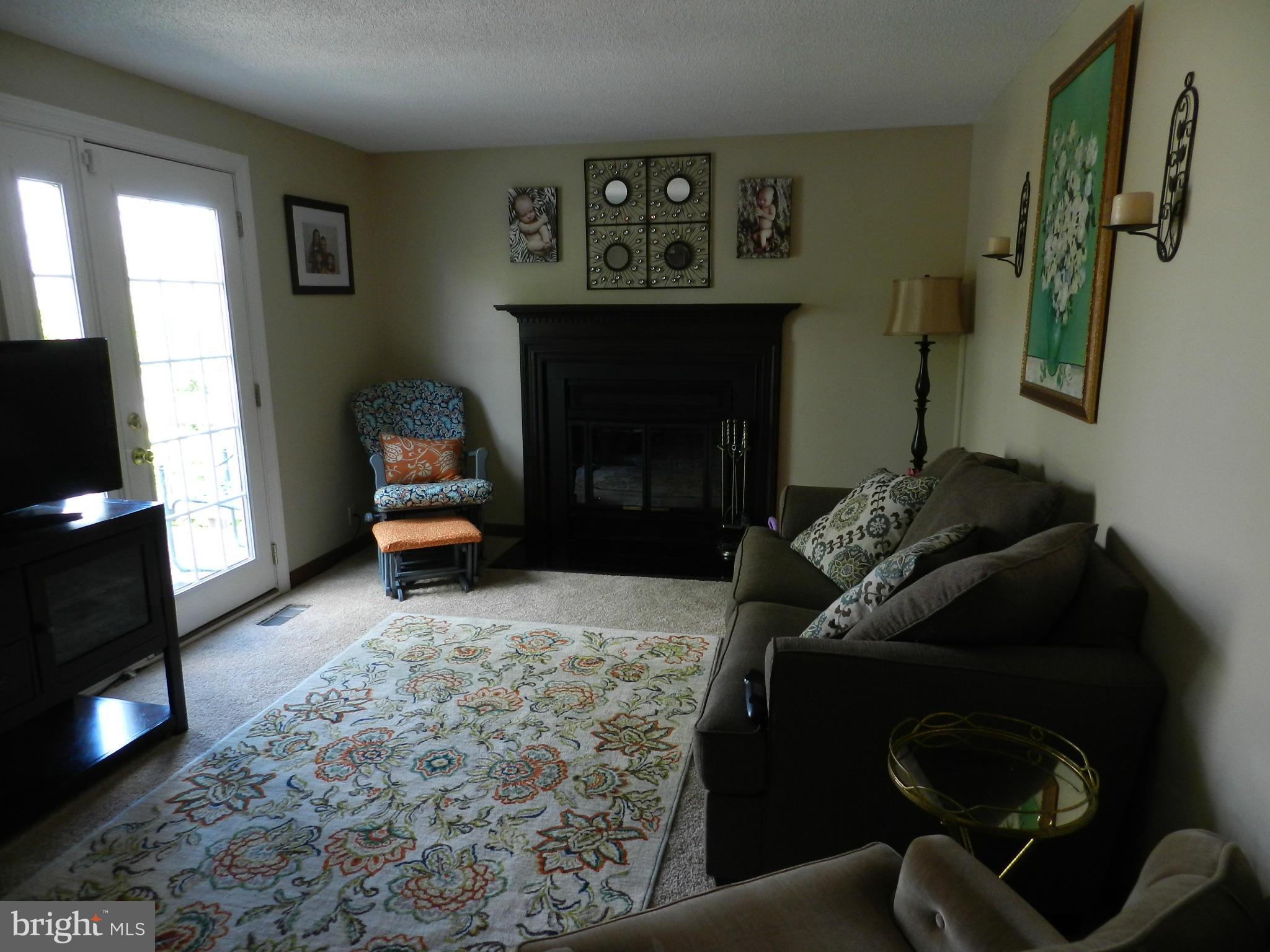 ROLLINGWOOD VILLAGE - Residential Lease