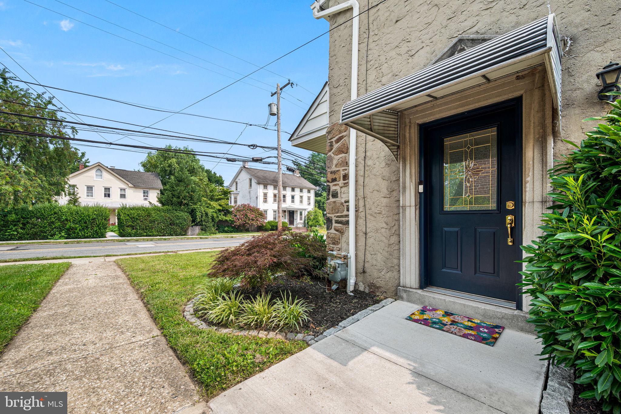 1006 W BRIDGE STREET