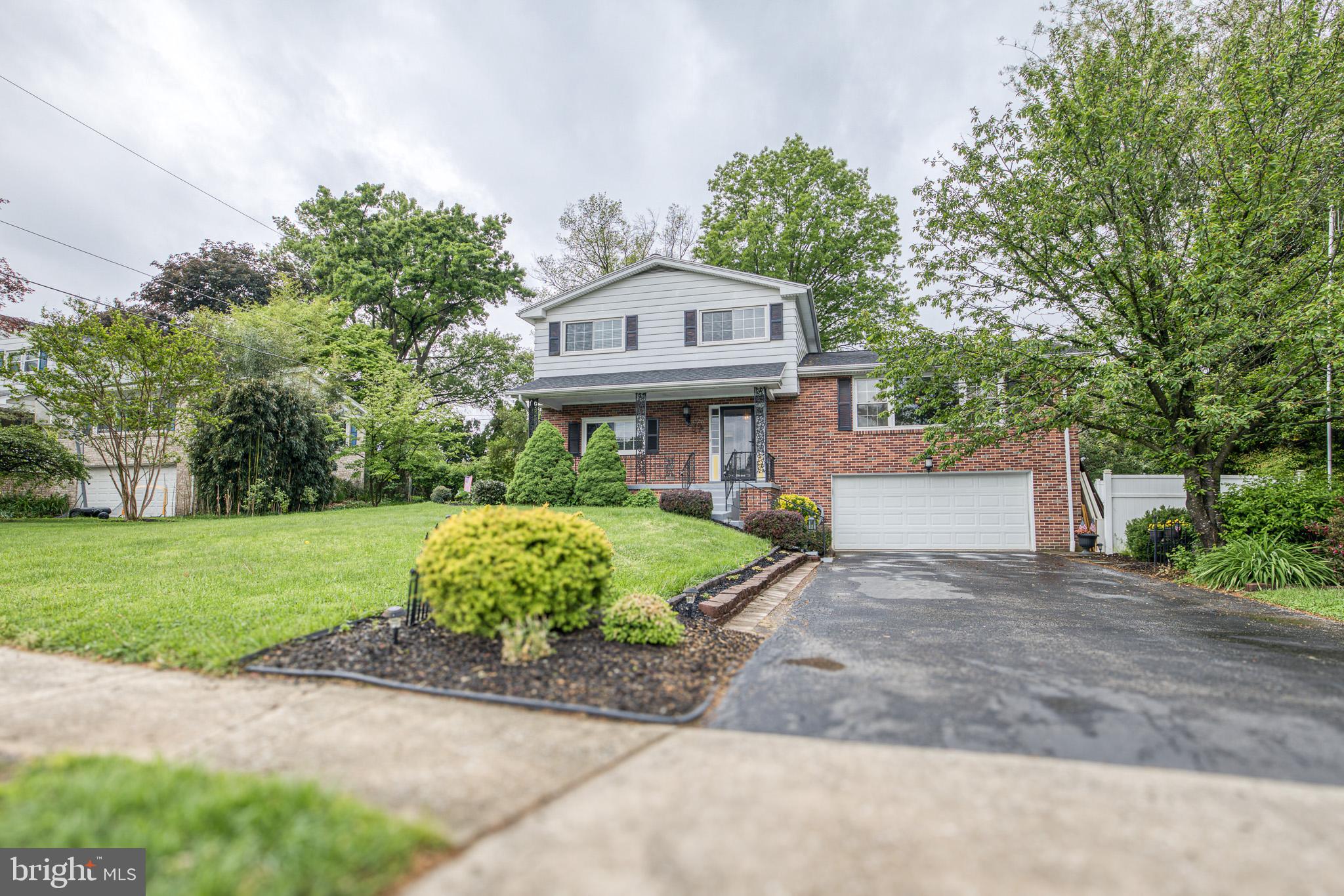 420 CORTLEIGH DRIVE