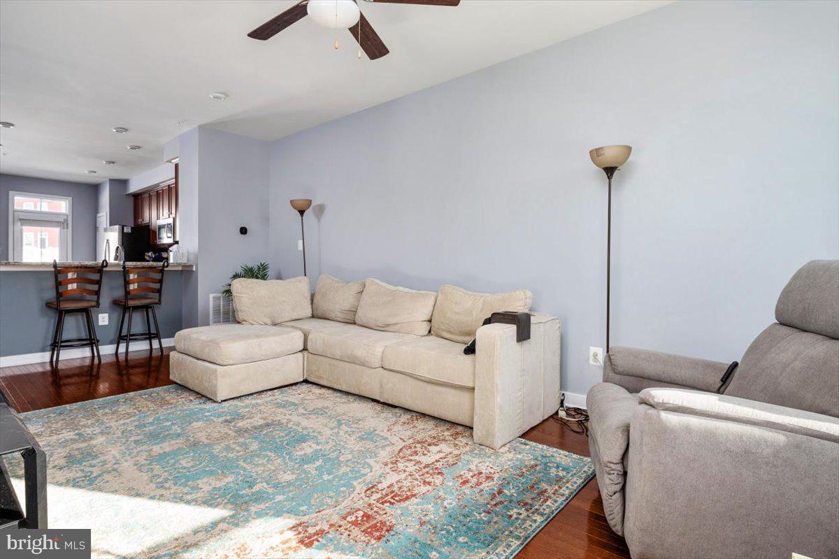 CREEKSIDE VILLAGE - Residential