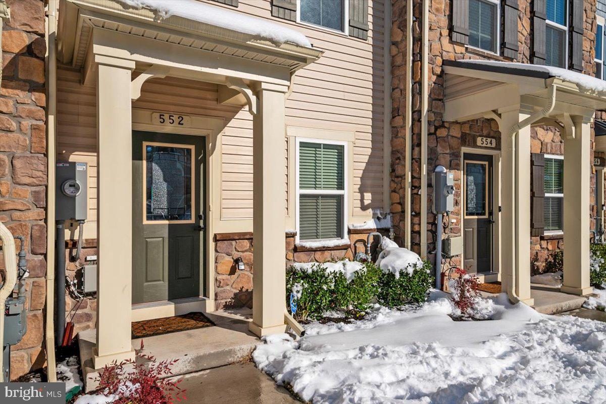 CREEKSIDE VILLAGE - Residential