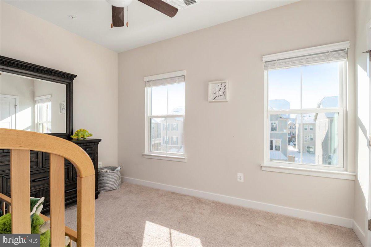 CREEKSIDE VILLAGE - Residential