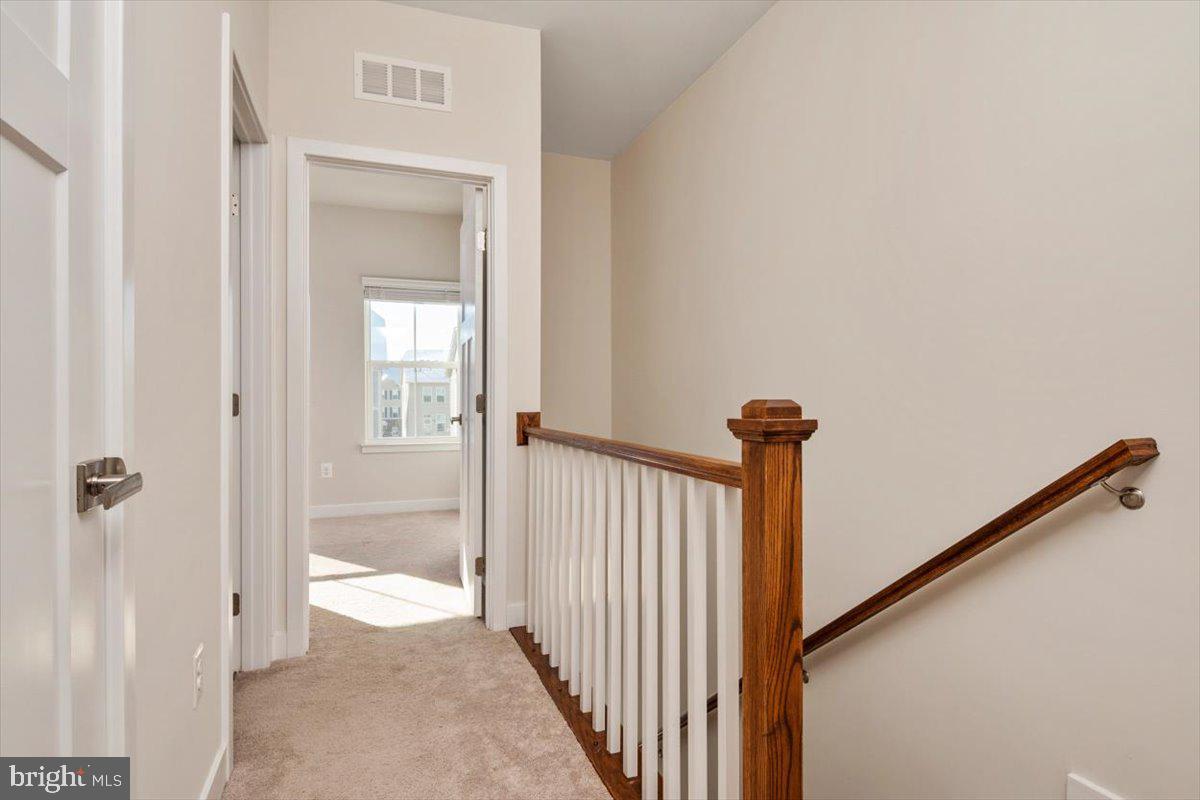 CREEKSIDE VILLAGE - Residential