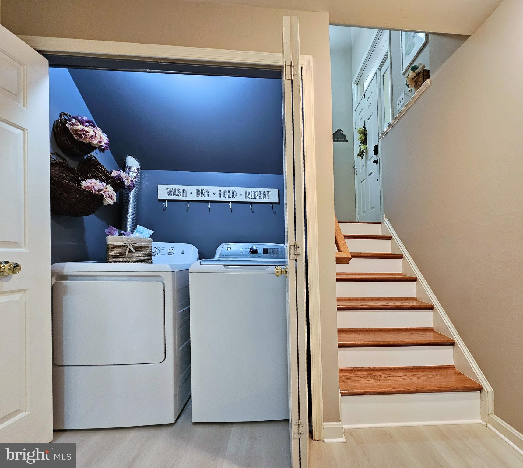 THE TOWNS OF OCCOQUAN MI - Residential Lease