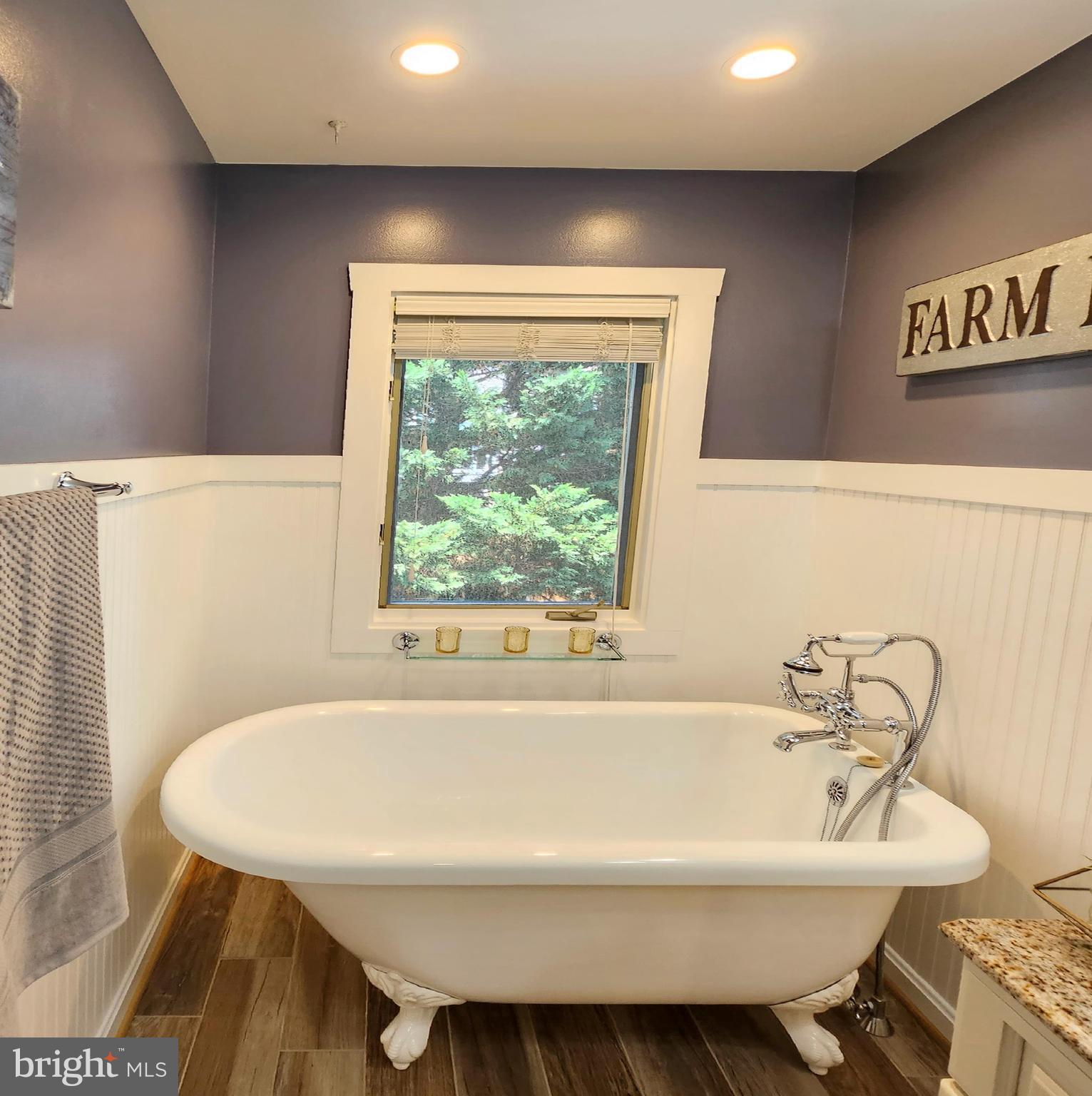 THE TOWNS OF OCCOQUAN MI - Residential Lease