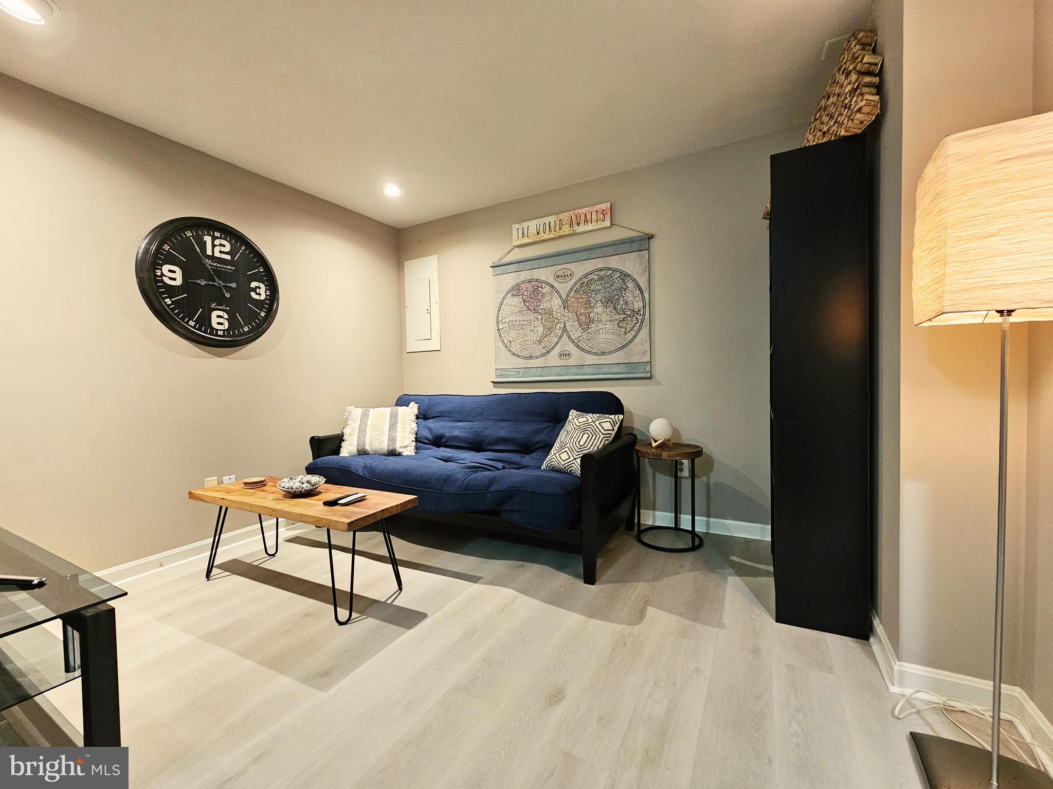 THE TOWNS OF OCCOQUAN MI - Residential Lease