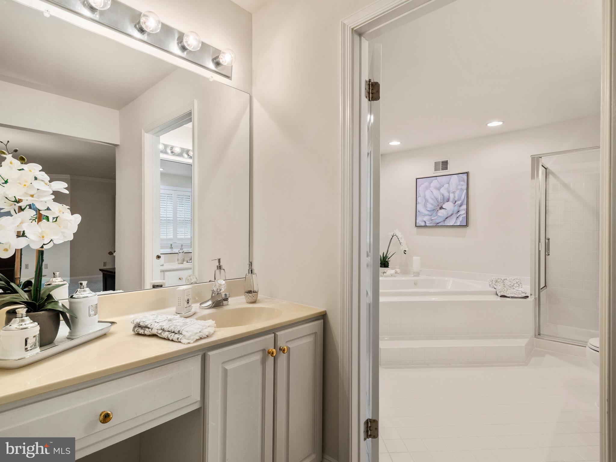 VALLEY FORGE WOODS - Residential