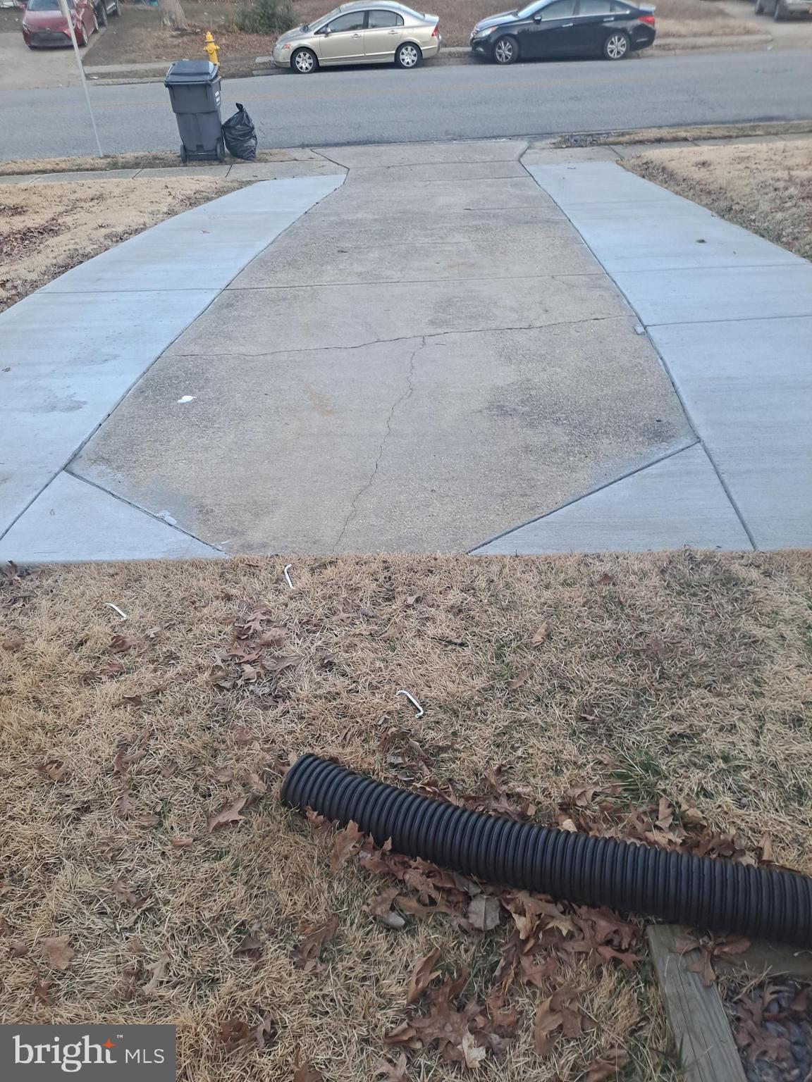 1208 BANNISTER CIRCLE