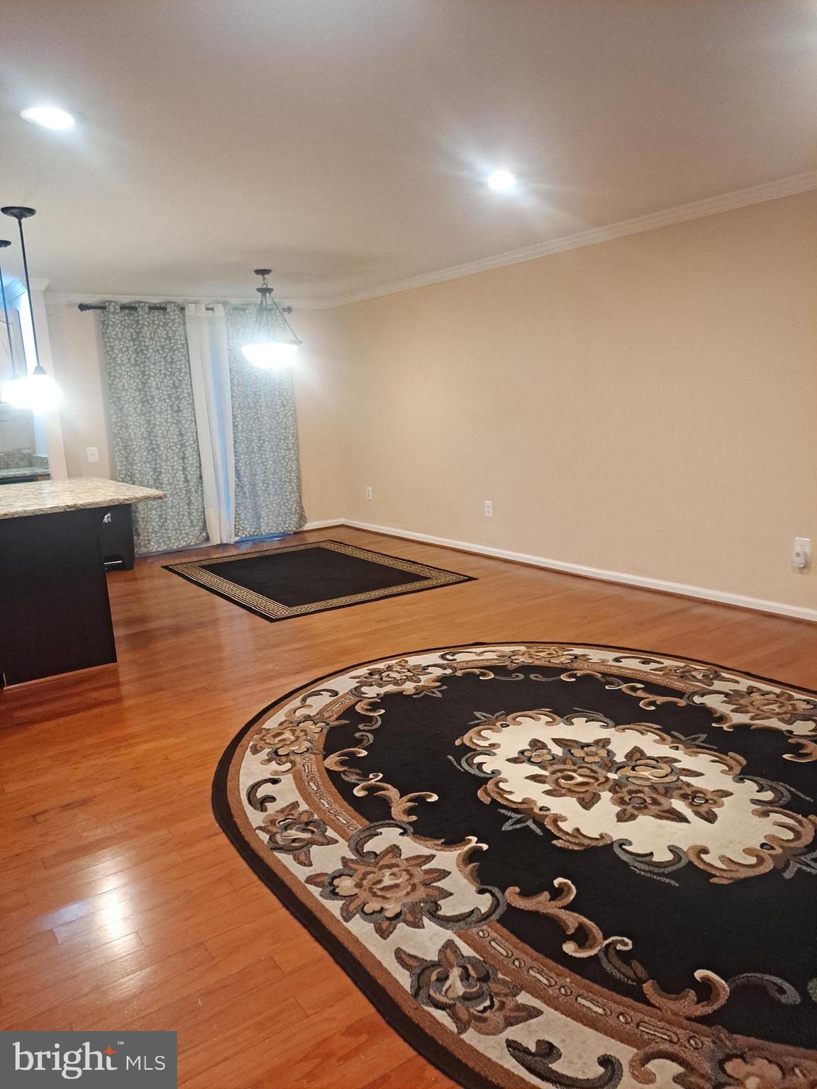 1208 BANNISTER CIRCLE