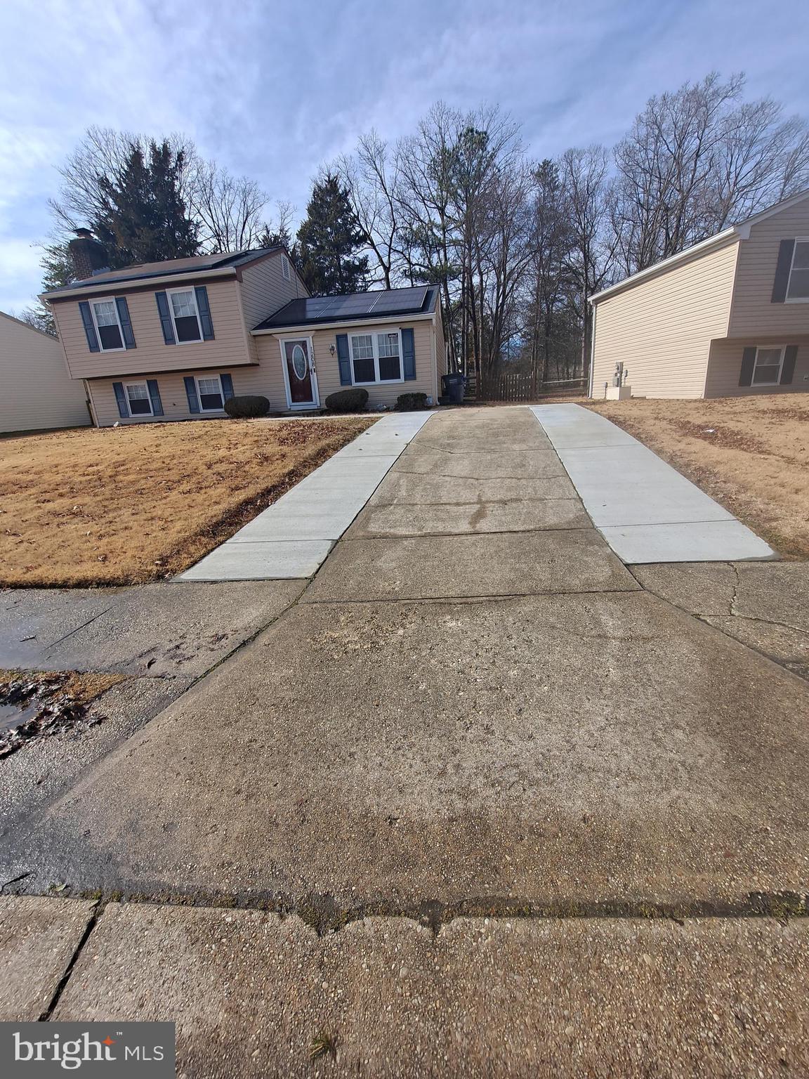 1208 BANNISTER CIRCLE