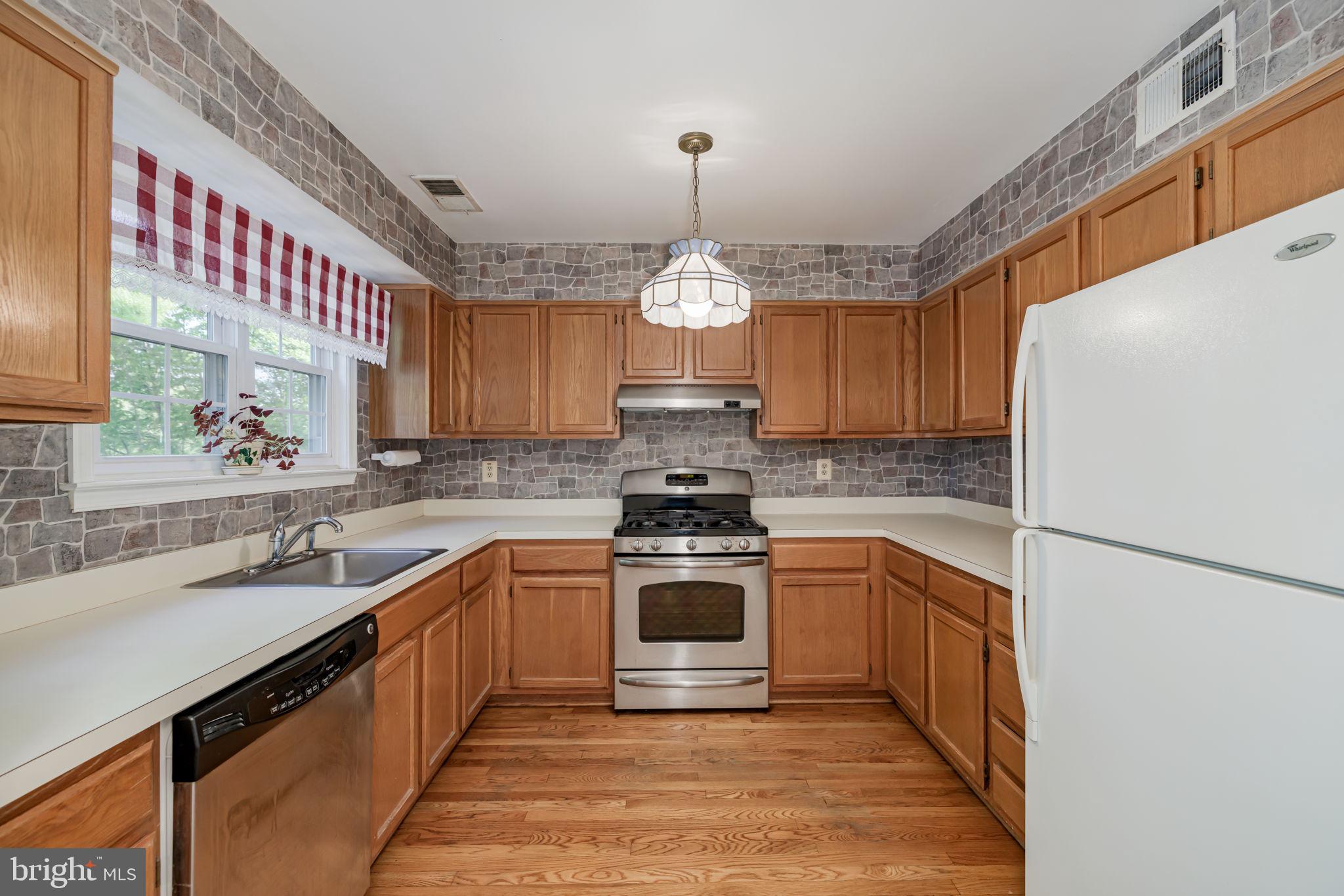 WASHINGTON SQUARE - Residential