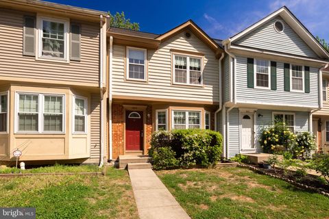 8905 WALDREN WAY LORTON VA 22079