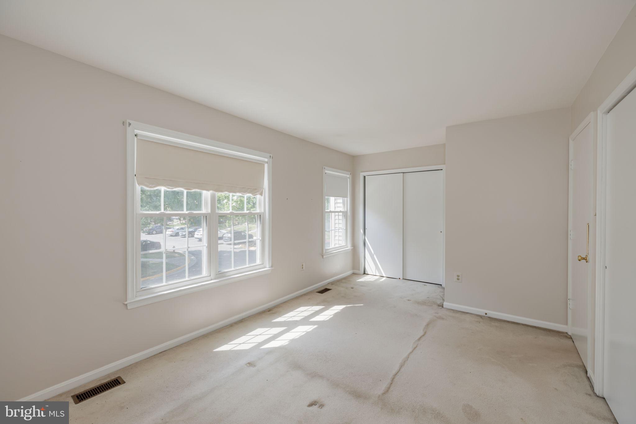 WASHINGTON SQUARE - Residential