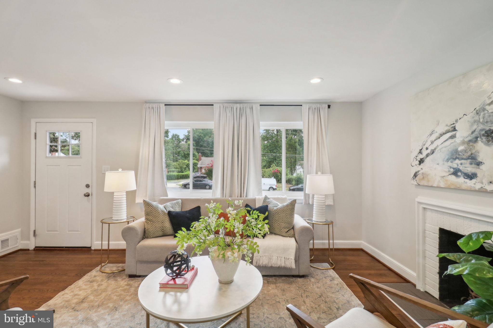 BROYHILL PARK - Residential