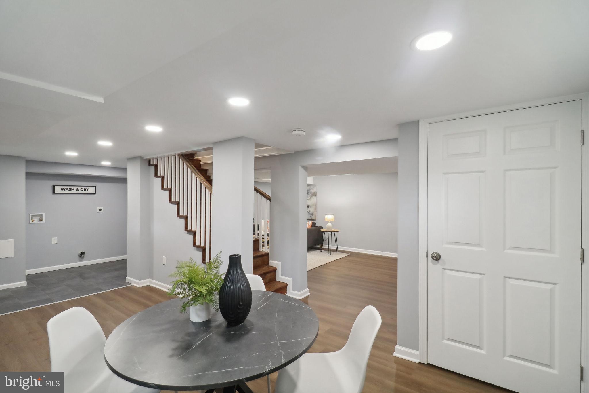 BROYHILL PARK - Residential