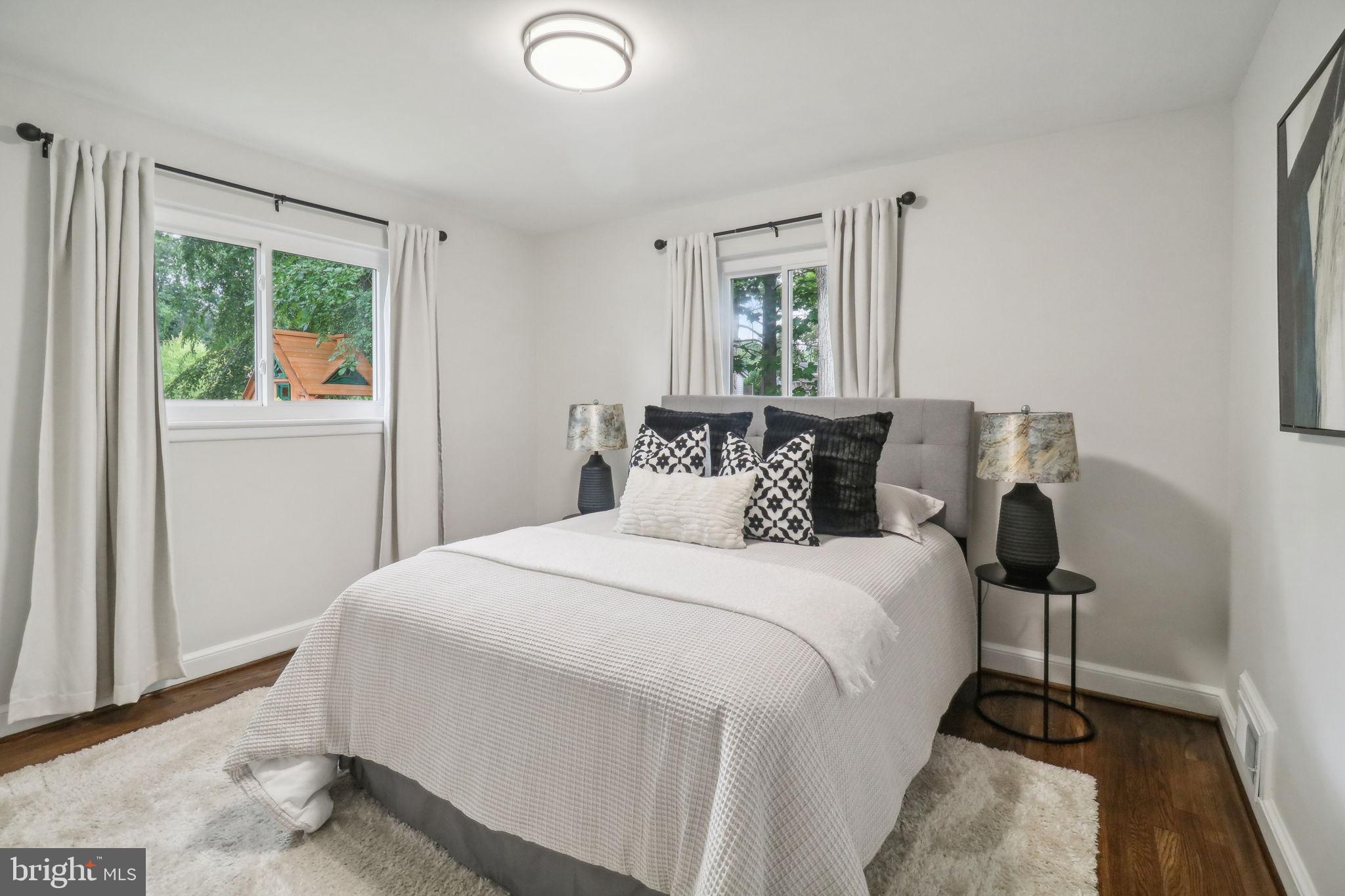 BROYHILL PARK - Residential