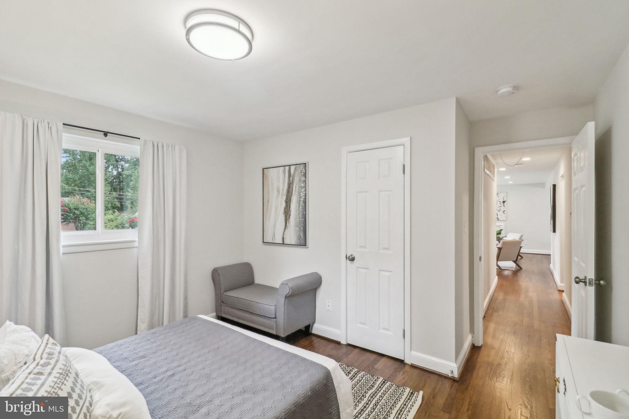 BROYHILL PARK - Residential