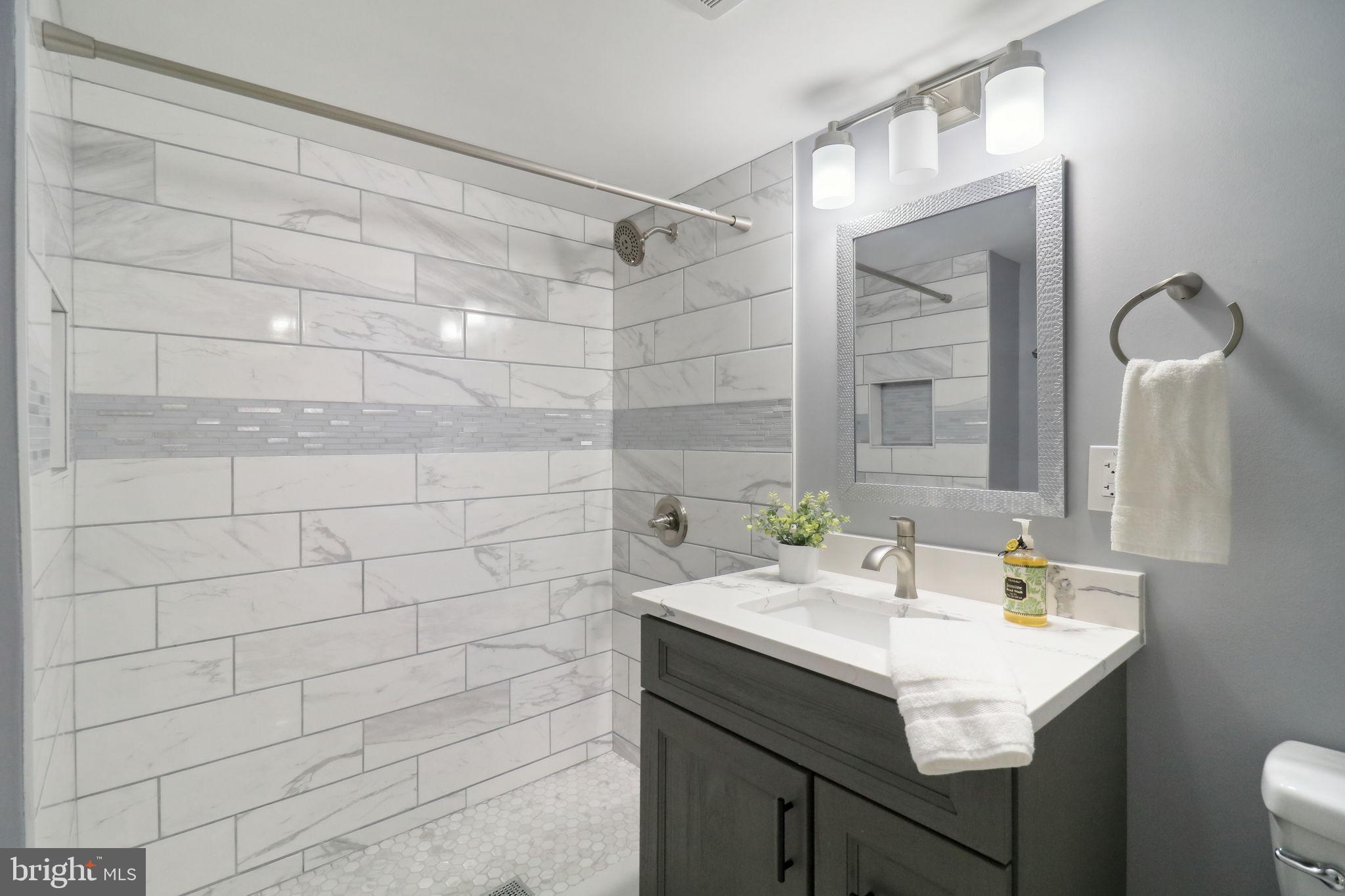 BROYHILL PARK - Residential