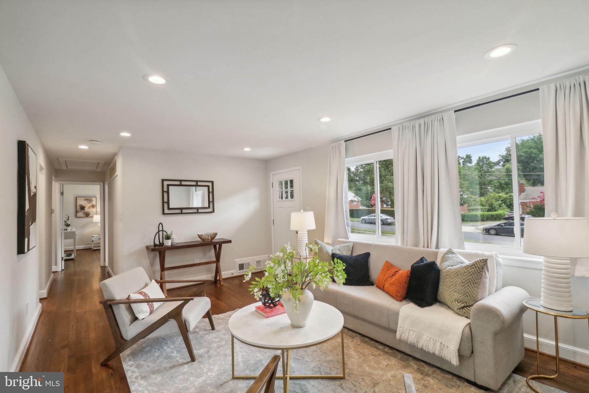 BROYHILL PARK - Residential