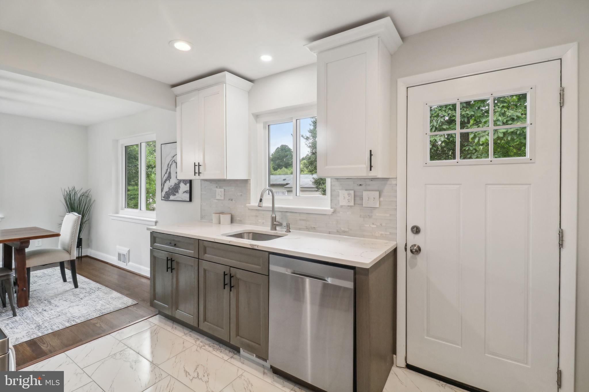 BROYHILL PARK - Residential