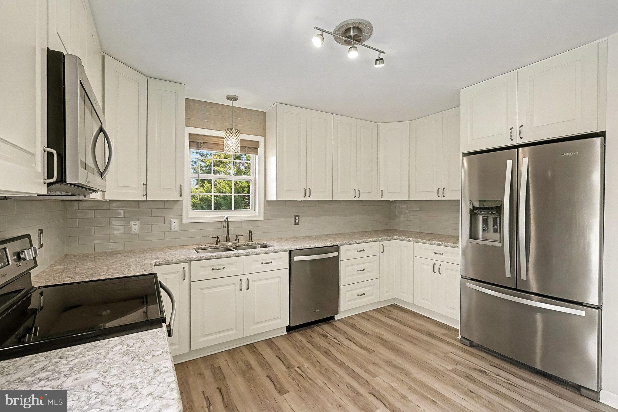 HARBOUR NORTH - Residential