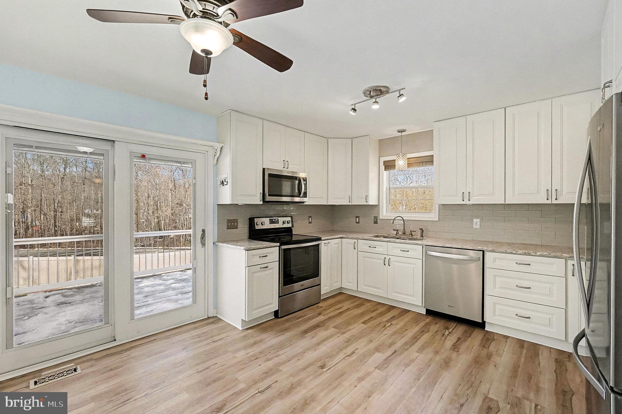 HARBOUR NORTH - Residential