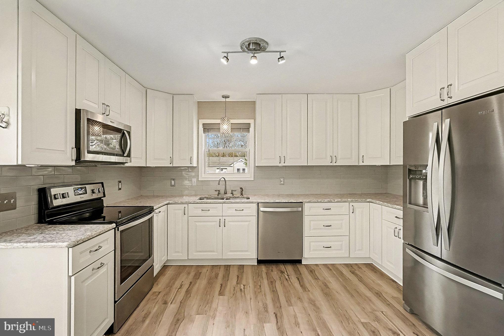 HARBOUR NORTH - Residential