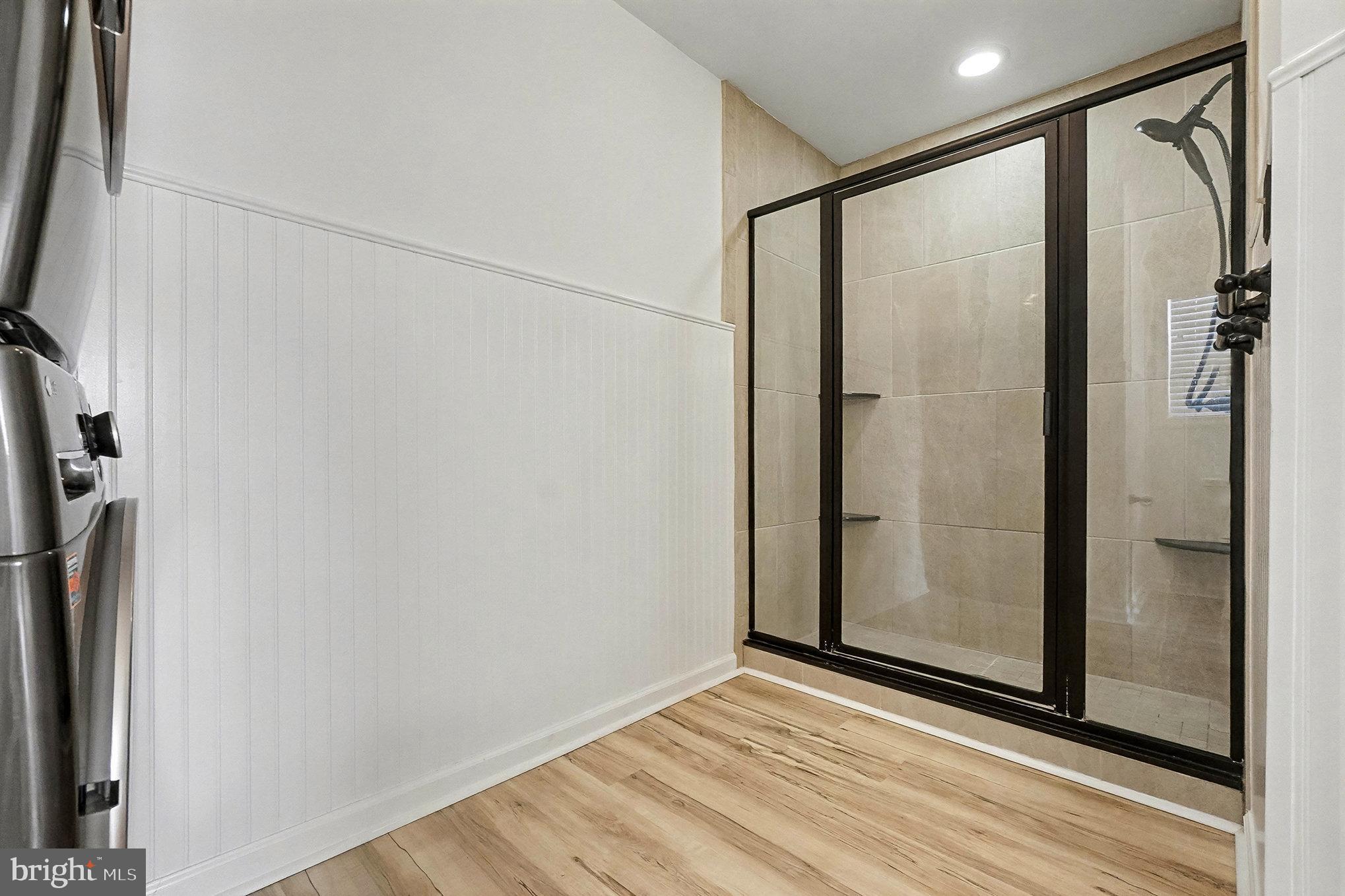 HARBOUR NORTH - Residential