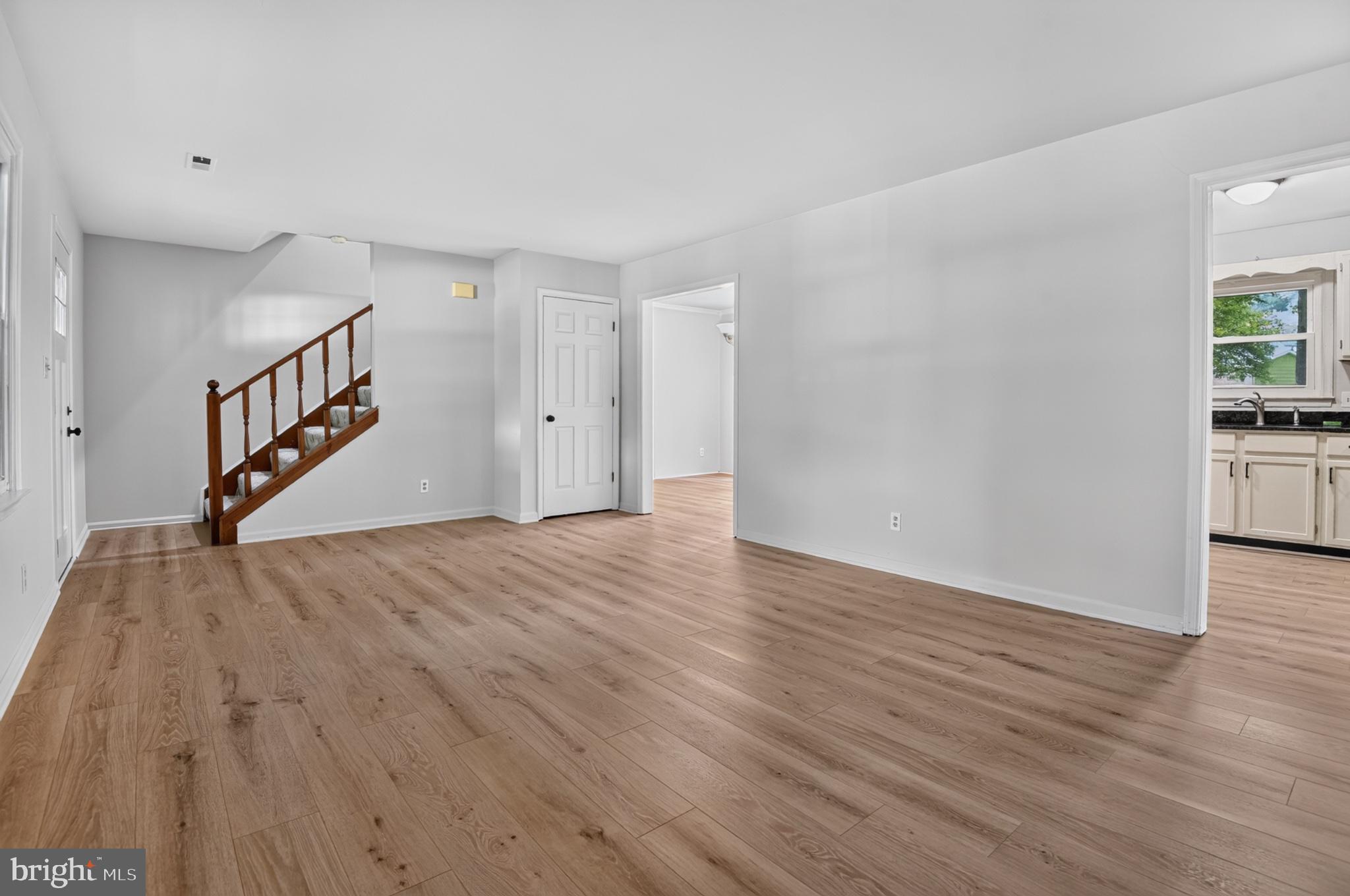 10211 BAYBERRY LANE