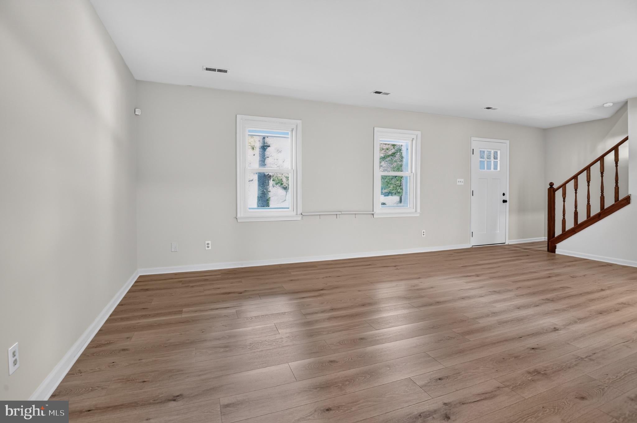 10211 BAYBERRY LANE