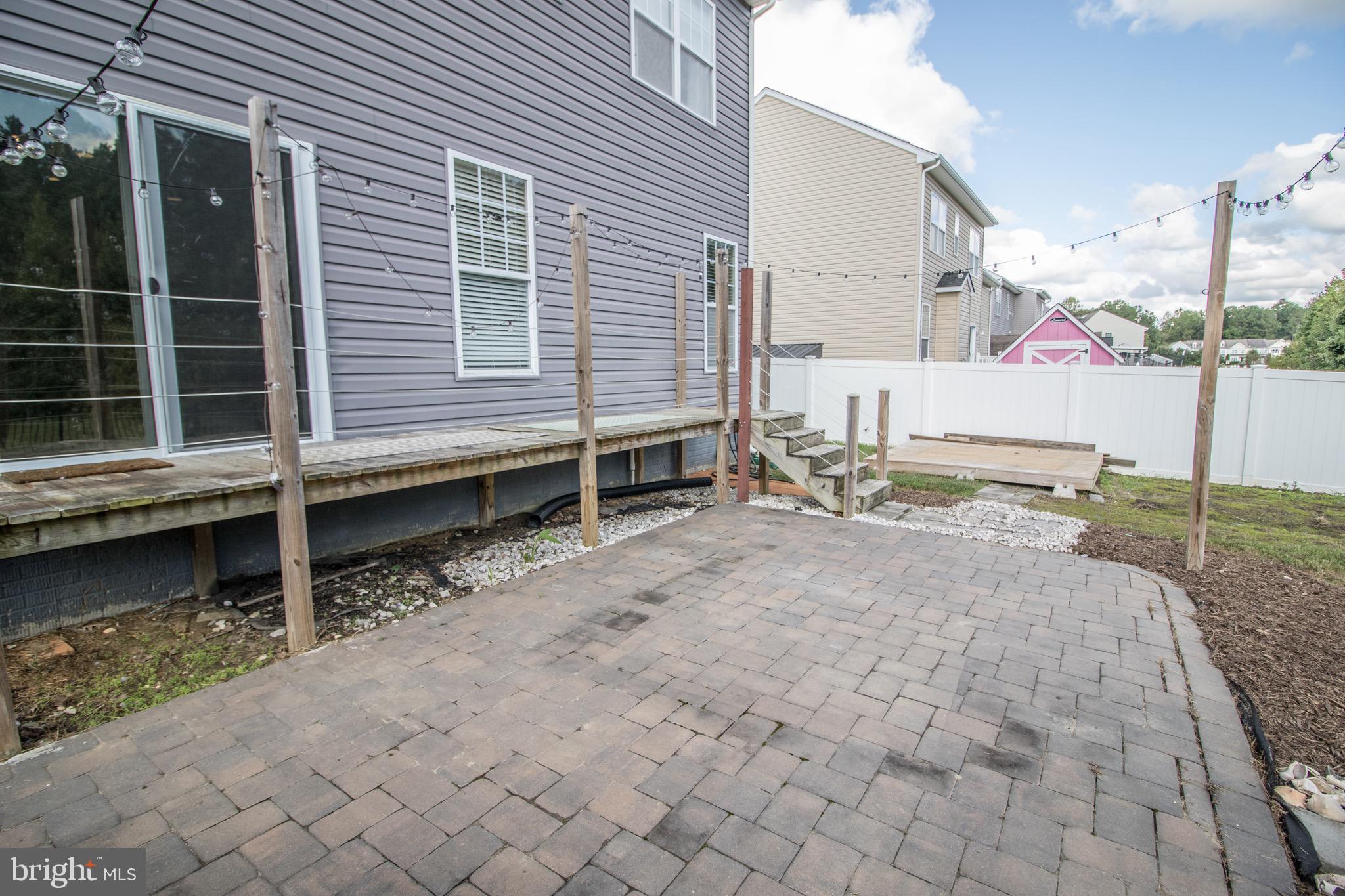 ELIZABETH HILLS PHASE 1 - Residential Lease