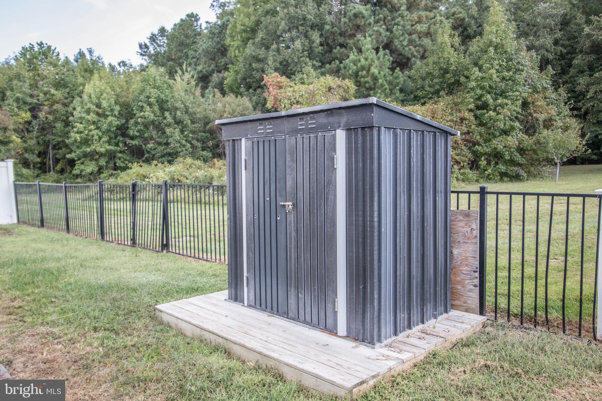 ELIZABETH HILLS PHASE 1 - Residential Lease