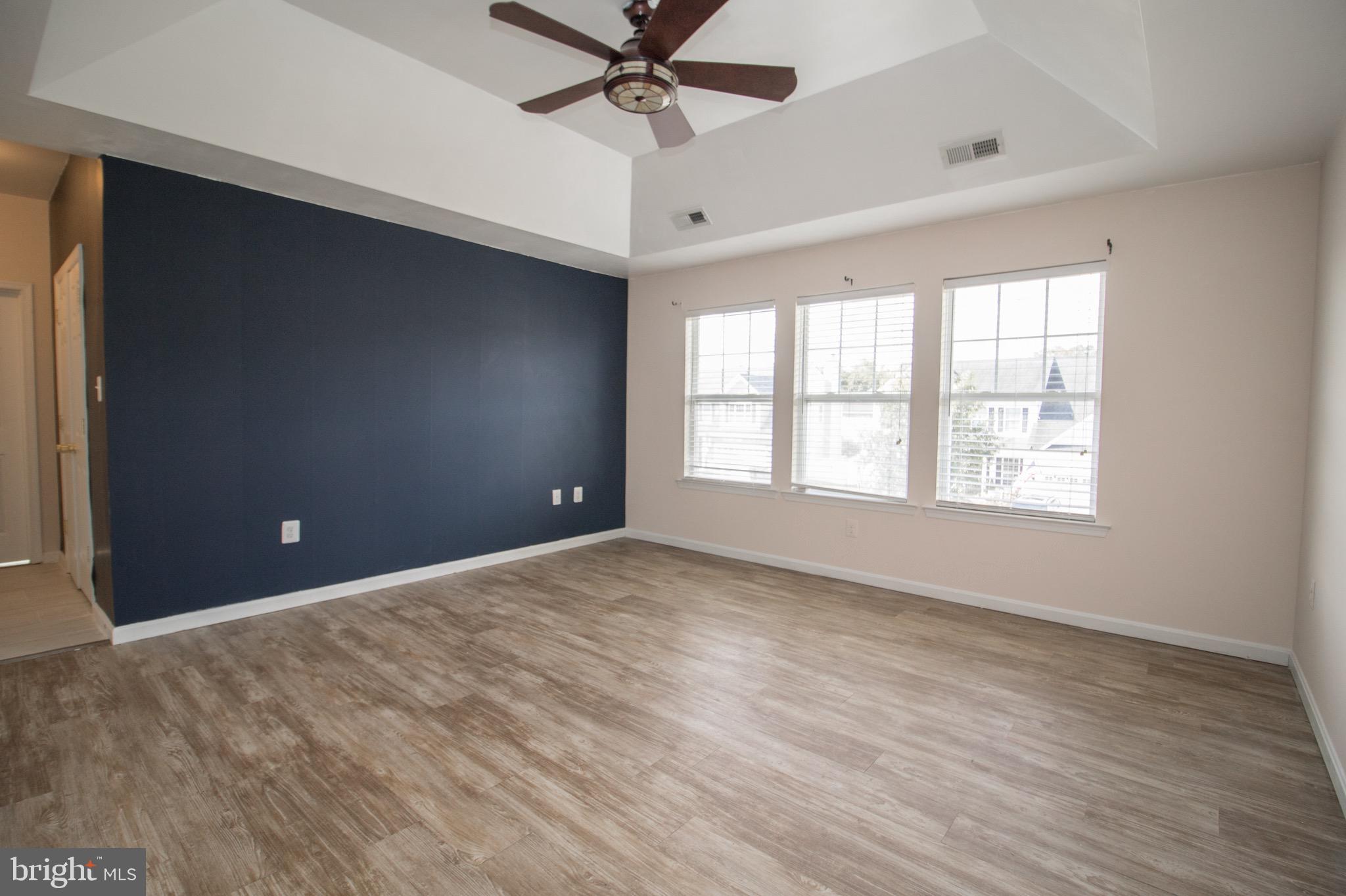 ELIZABETH HILLS PHASE 1 - Residential Lease