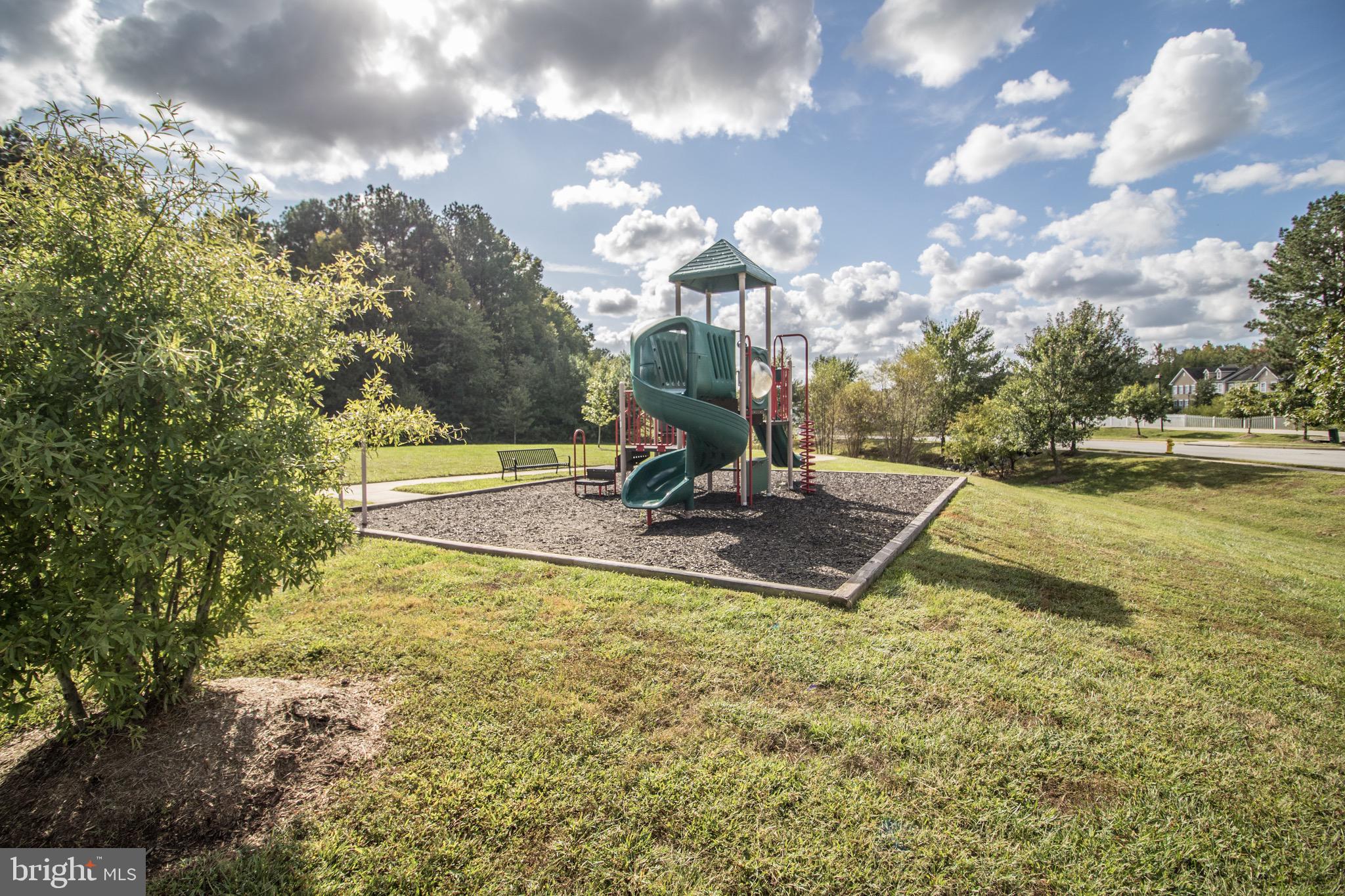 ELIZABETH HILLS PHASE 1 - Residential Lease