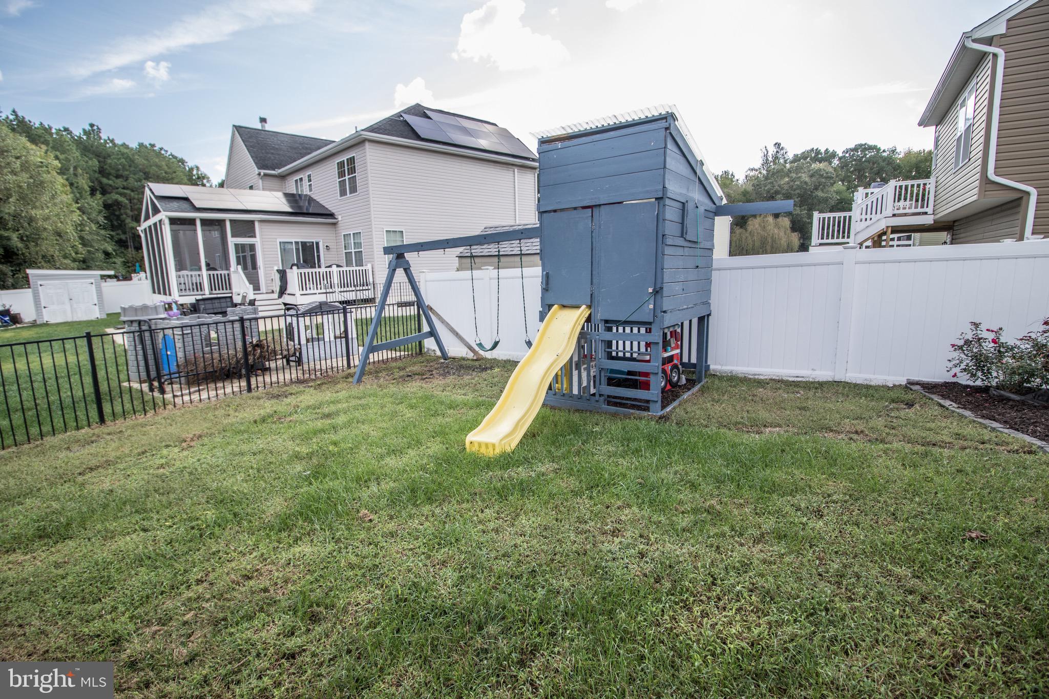 ELIZABETH HILLS PHASE 1 - Residential Lease